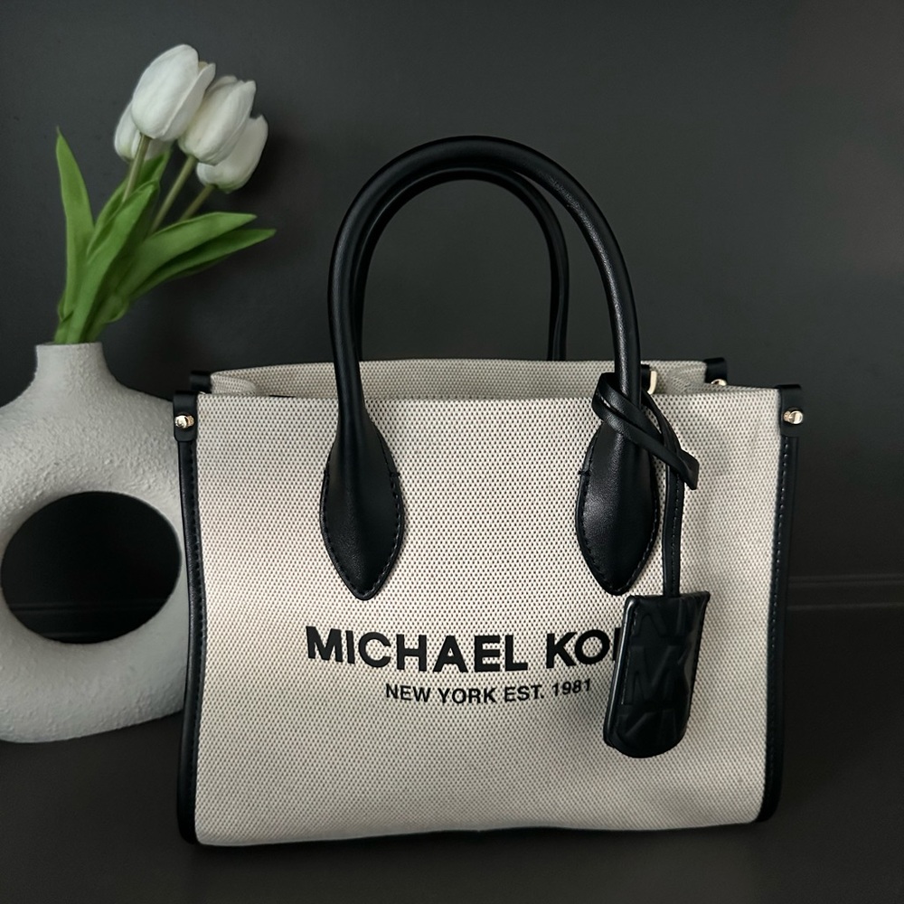 NWT Michael Kors Canvas Purse with Gold Details!✨
